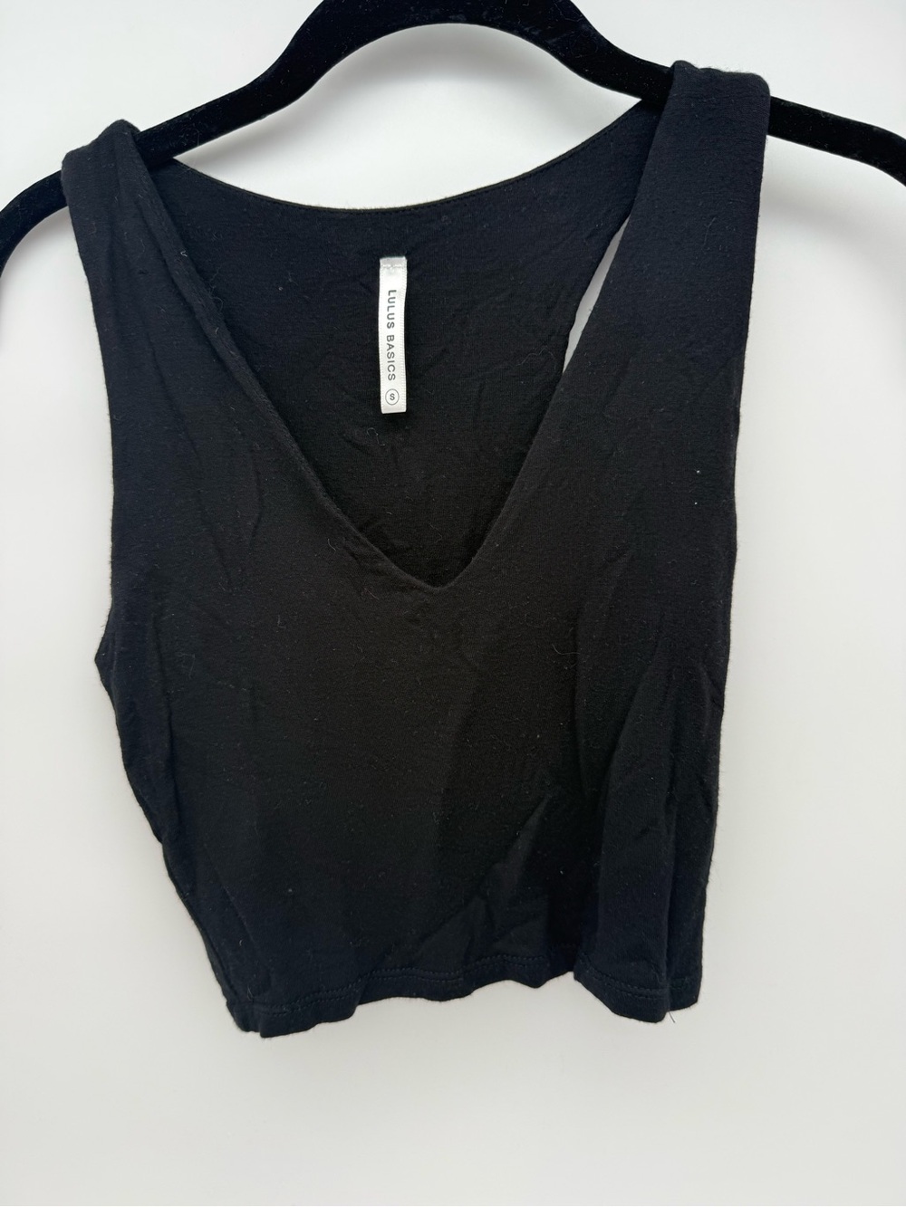 Lulu's Black V-Neck Cropped Tank